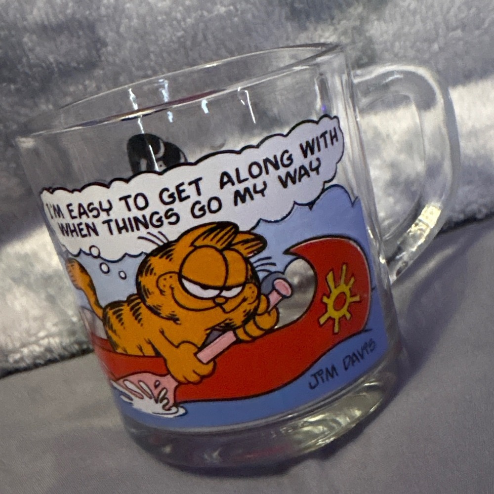 Garfield Vintage McDonald's 70's 80's Collectible Glass Mug - Canoe Scene